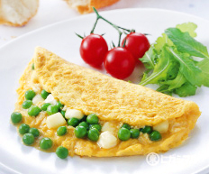 豆とチーズのとろとろオムレツ