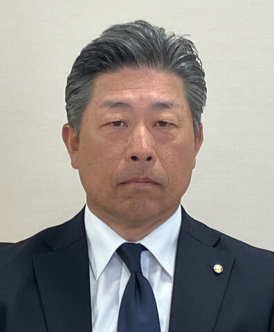 写真：営業本部長（取締役）　内山 賀文