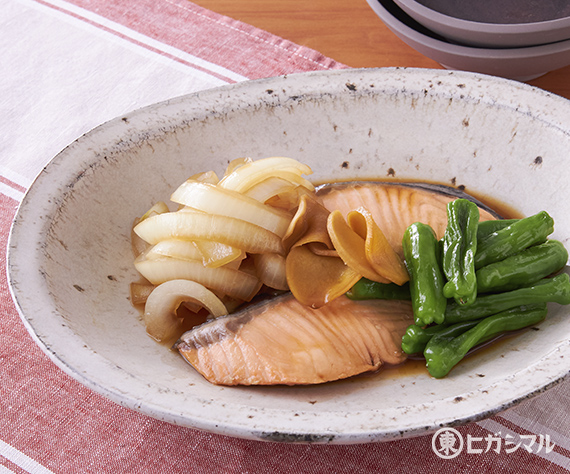 鮭としし唐辛子の蒸し煮