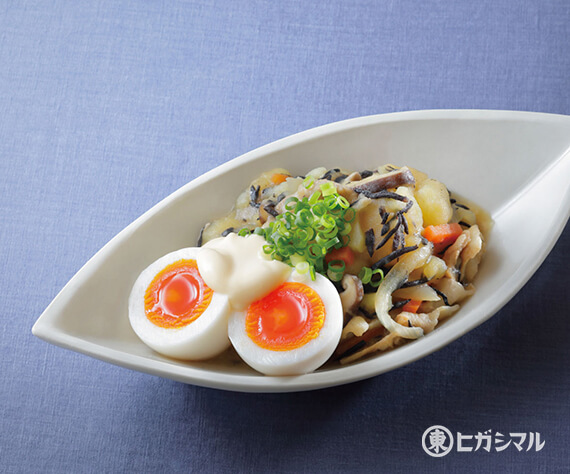 ひじきとじゃがいもの淡口バター蒸し